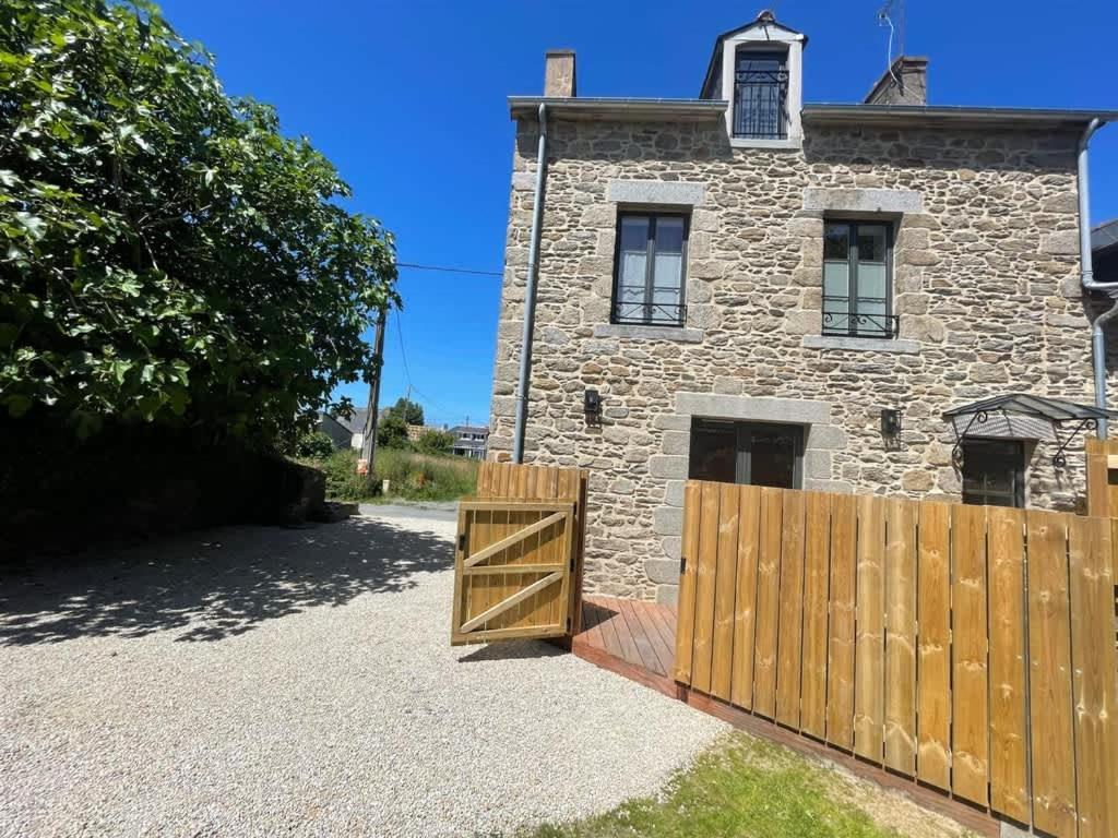 Le Rocher- Belle Maison De Charme -Jardin/Parking Cancale Exterior photo